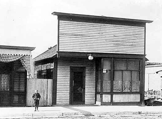 Doctor Dumas' office in Cass Lake, ca. 1911.